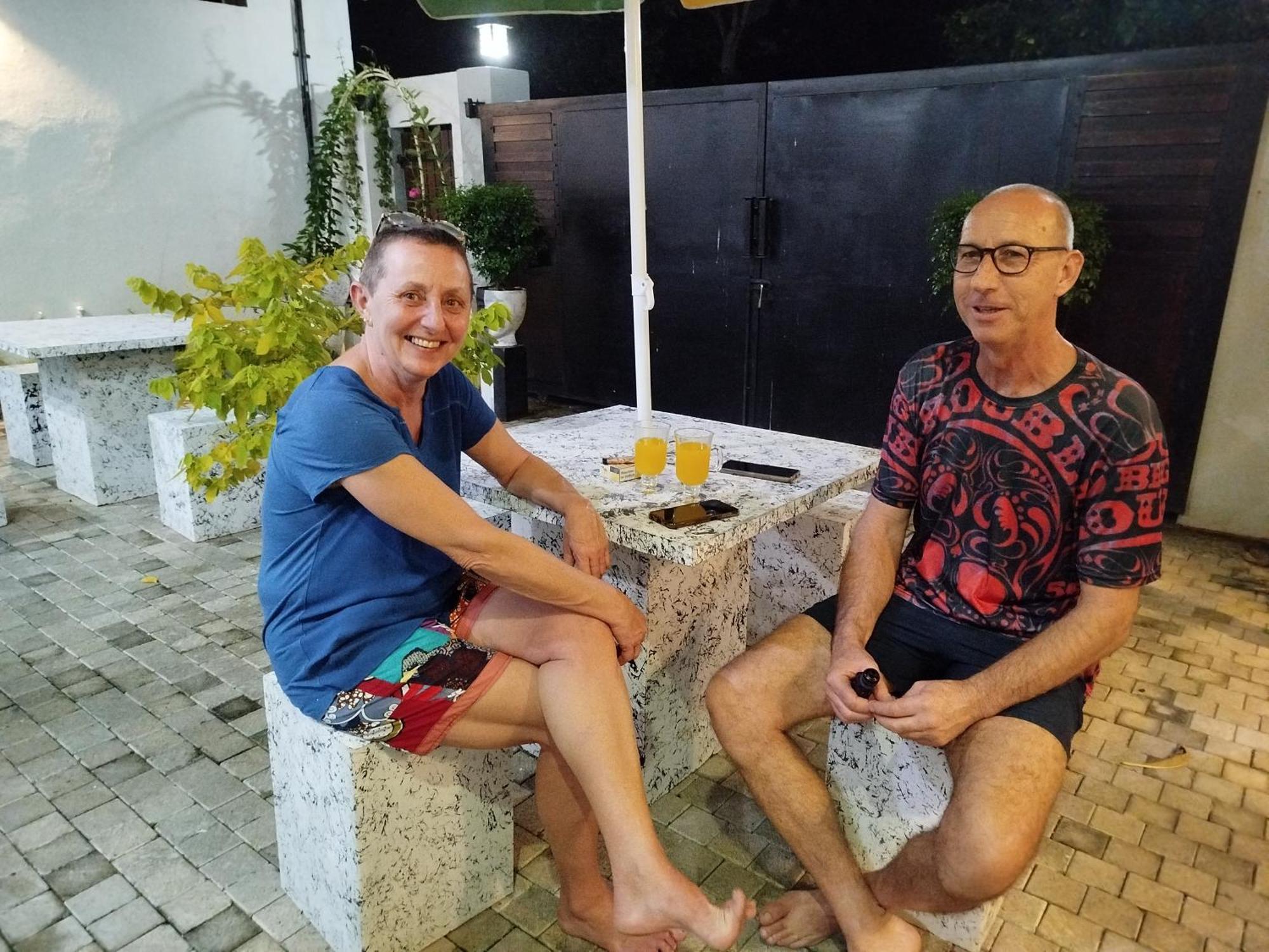 Hotel Elzangi Negombo Esterno foto
